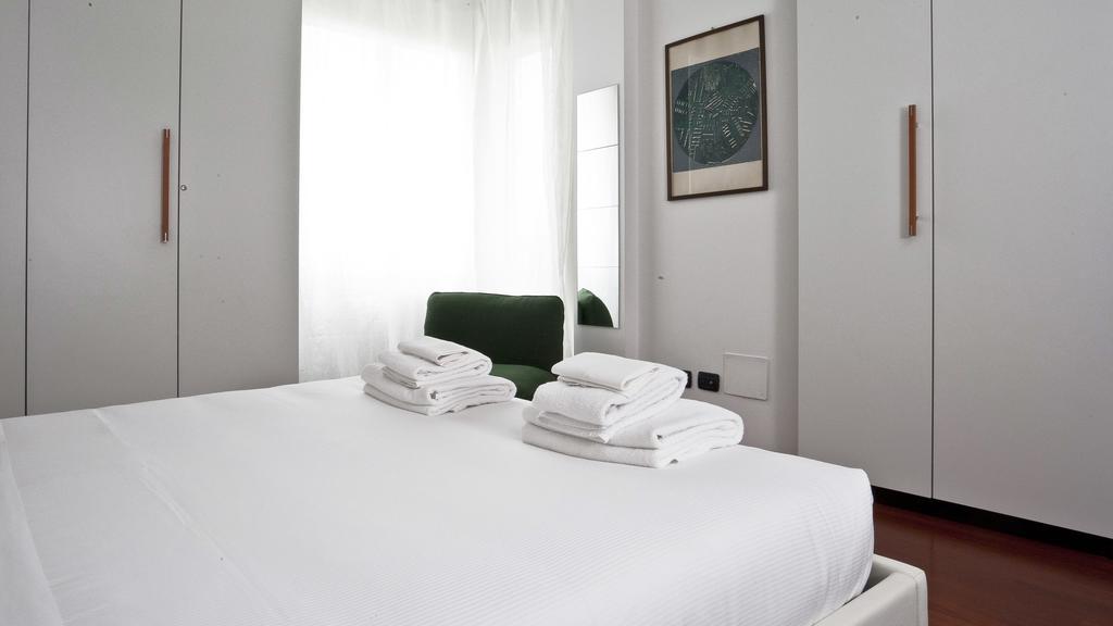 Italianway-Zanella Apartment มิลาน ภายนอก รูปภาพ