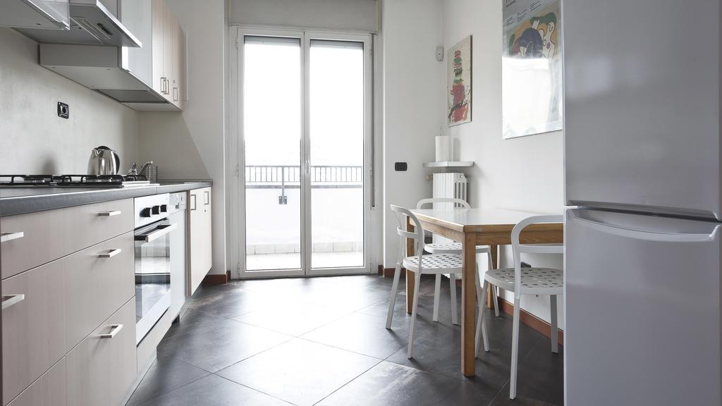 Italianway-Zanella Apartment มิลาน ภายนอก รูปภาพ