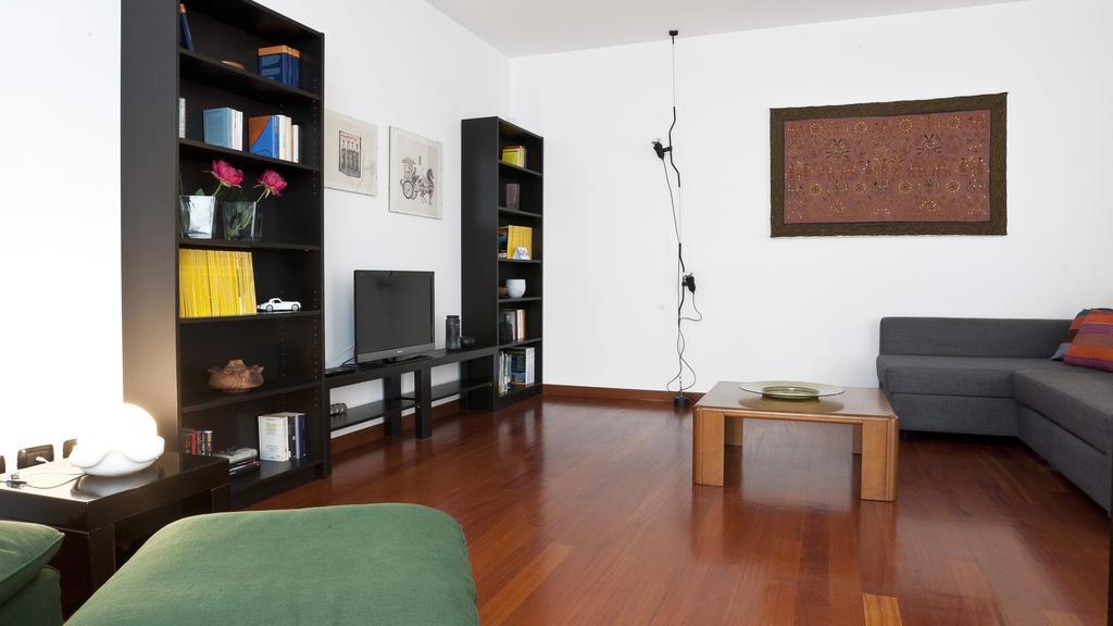 Italianway-Zanella Apartment มิลาน ภายนอก รูปภาพ