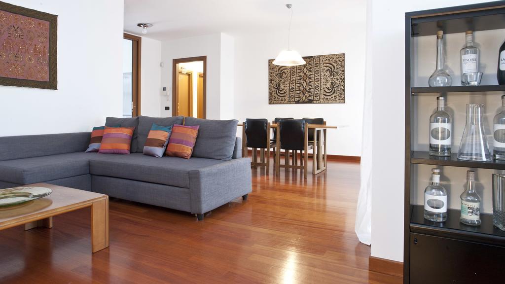 Italianway-Zanella Apartment มิลาน ภายนอก รูปภาพ