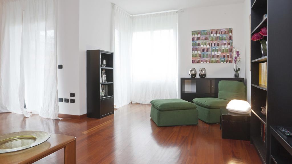 Italianway-Zanella Apartment มิลาน ภายนอก รูปภาพ